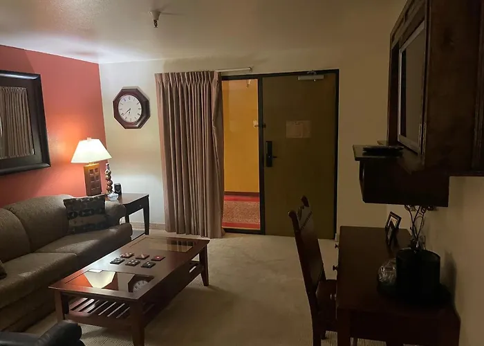 Ramada By Wyndham Viscount East Tucson