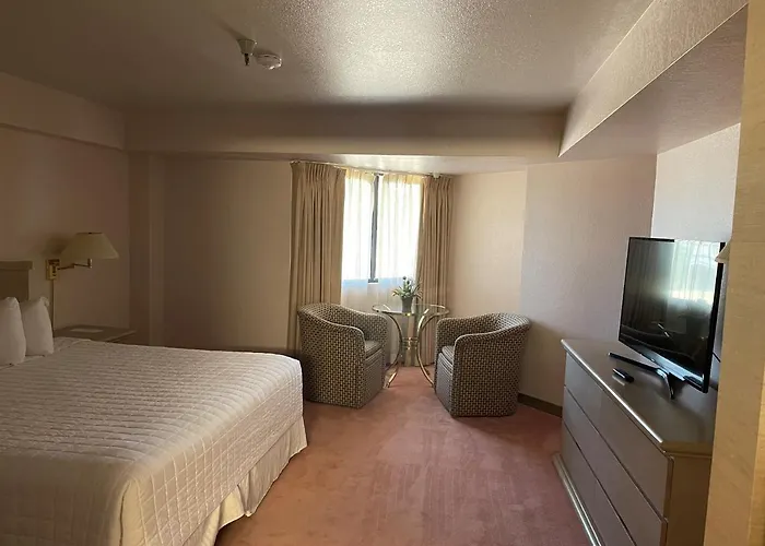 Hotel Ramada By Wyndham Viscount East