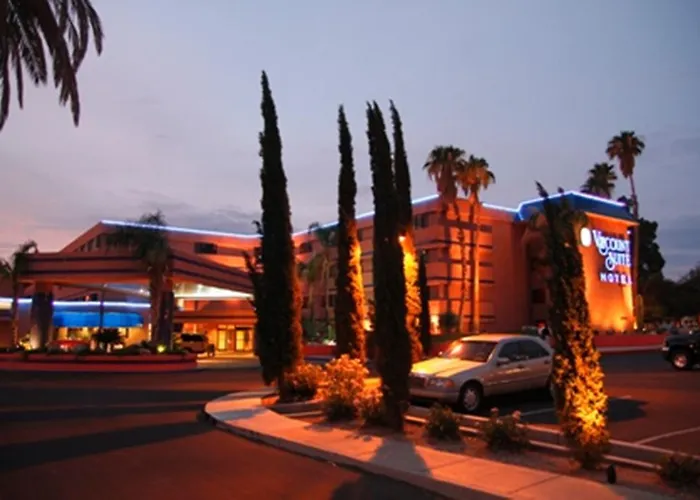 Hotel Ramada By Wyndham Viscount East Tucson