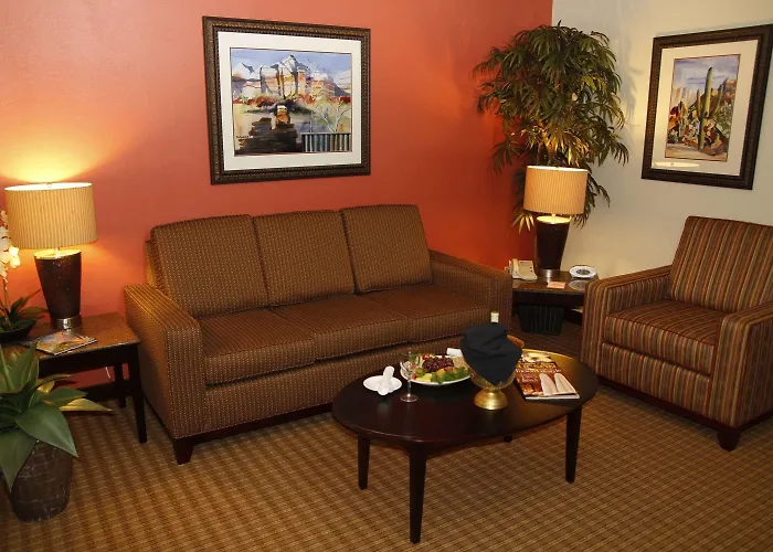 Hotel Ramada By Wyndham Viscount East