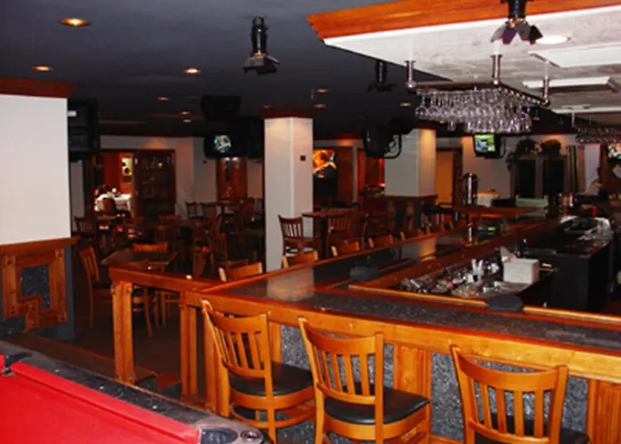 Ramada By Wyndham Viscount East Hotel 3*