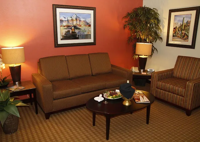 Ramada By Wyndham Viscount East Hotel