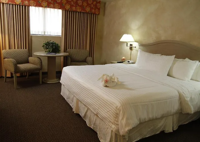 Hotel Ramada By Wyndham Viscount East